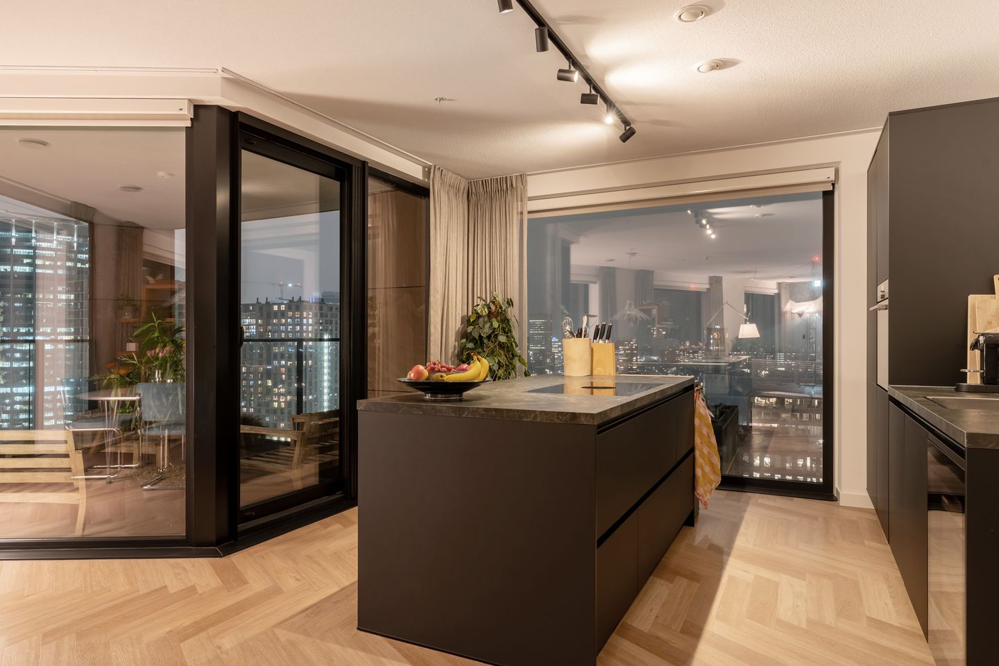 Photo 14 of Wijnhaven 65-B18