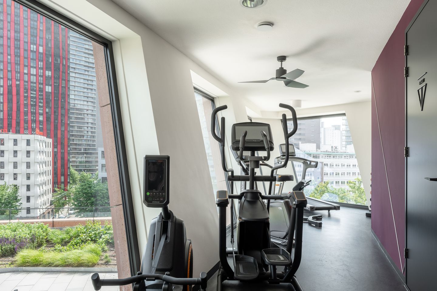 Photo 35 of Wijnhaven 65-B18