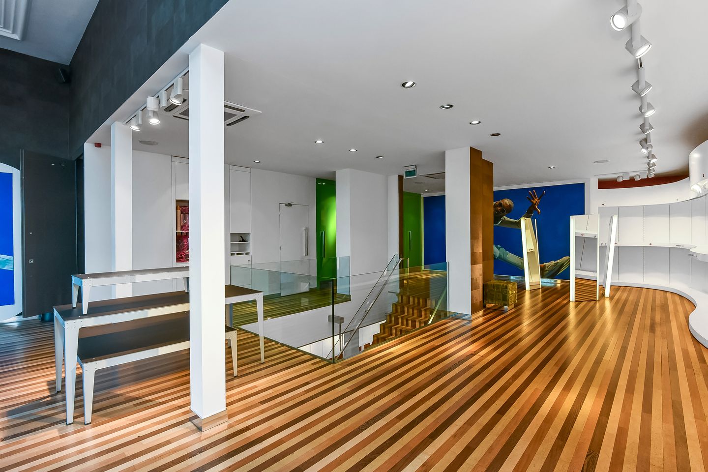 Bekijk foto 4 van Willemsplein 36