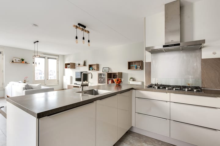 Photo 18 of V.O.C.-plein 10