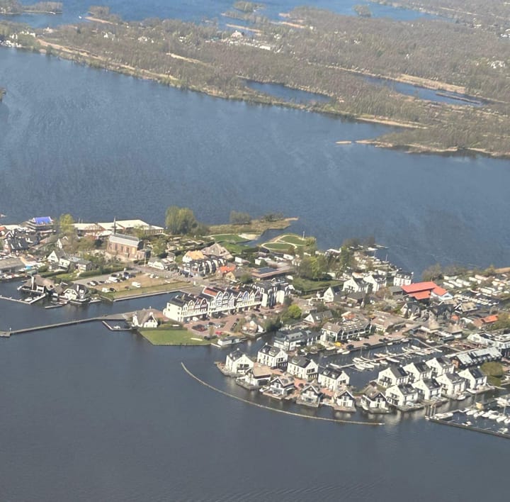 Foto 37 van Oud-Loosdrechtsedijk 203-E