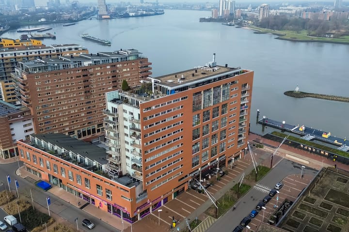 Photo 3 of Puck van Heelstraat 78