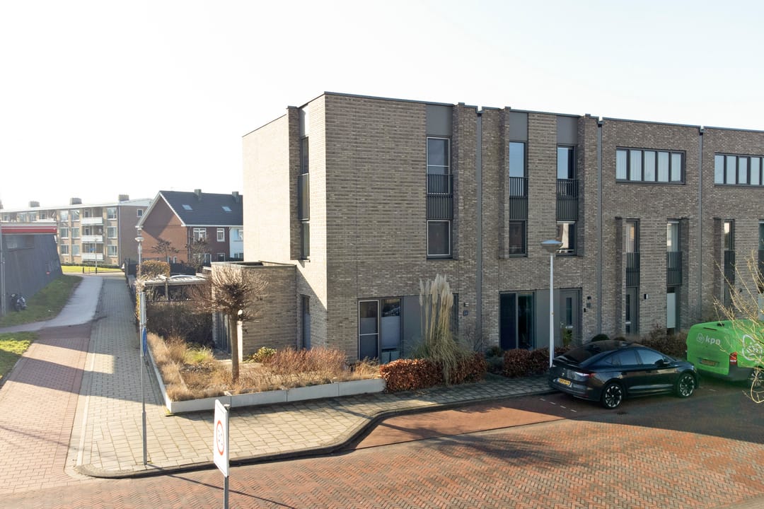 Foto 1 van Artemisstraat 14