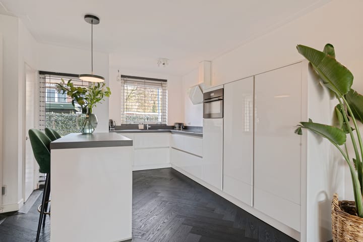 Photo 4 of Farmanstraat 5