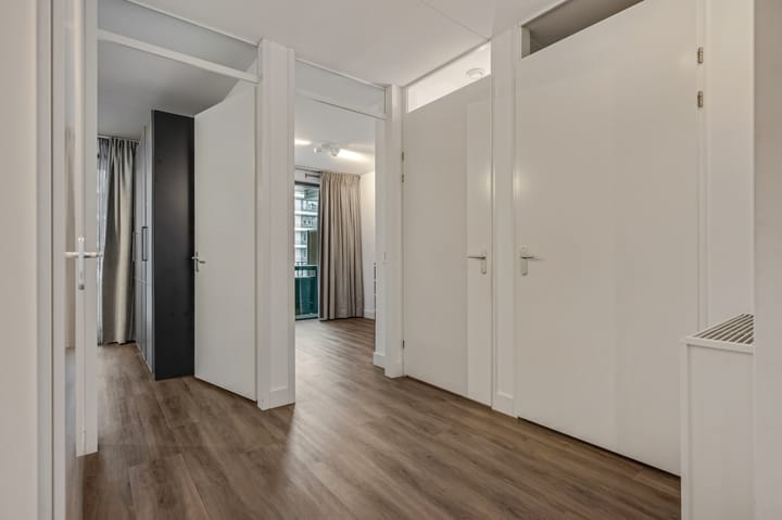 Photo 17 of J.G. Sandbrinkstraat 18