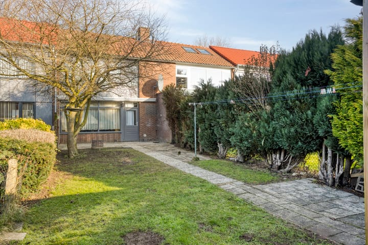 Photo 3 of Veerpolderstraat 154