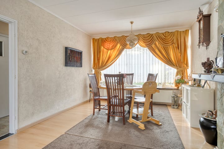 Photo 12 of Veerpolderstraat 154