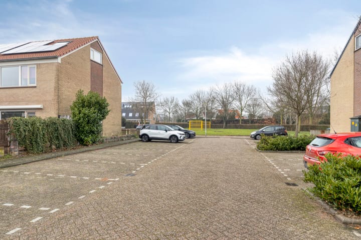 Photo 3 of Ireneplaats 108