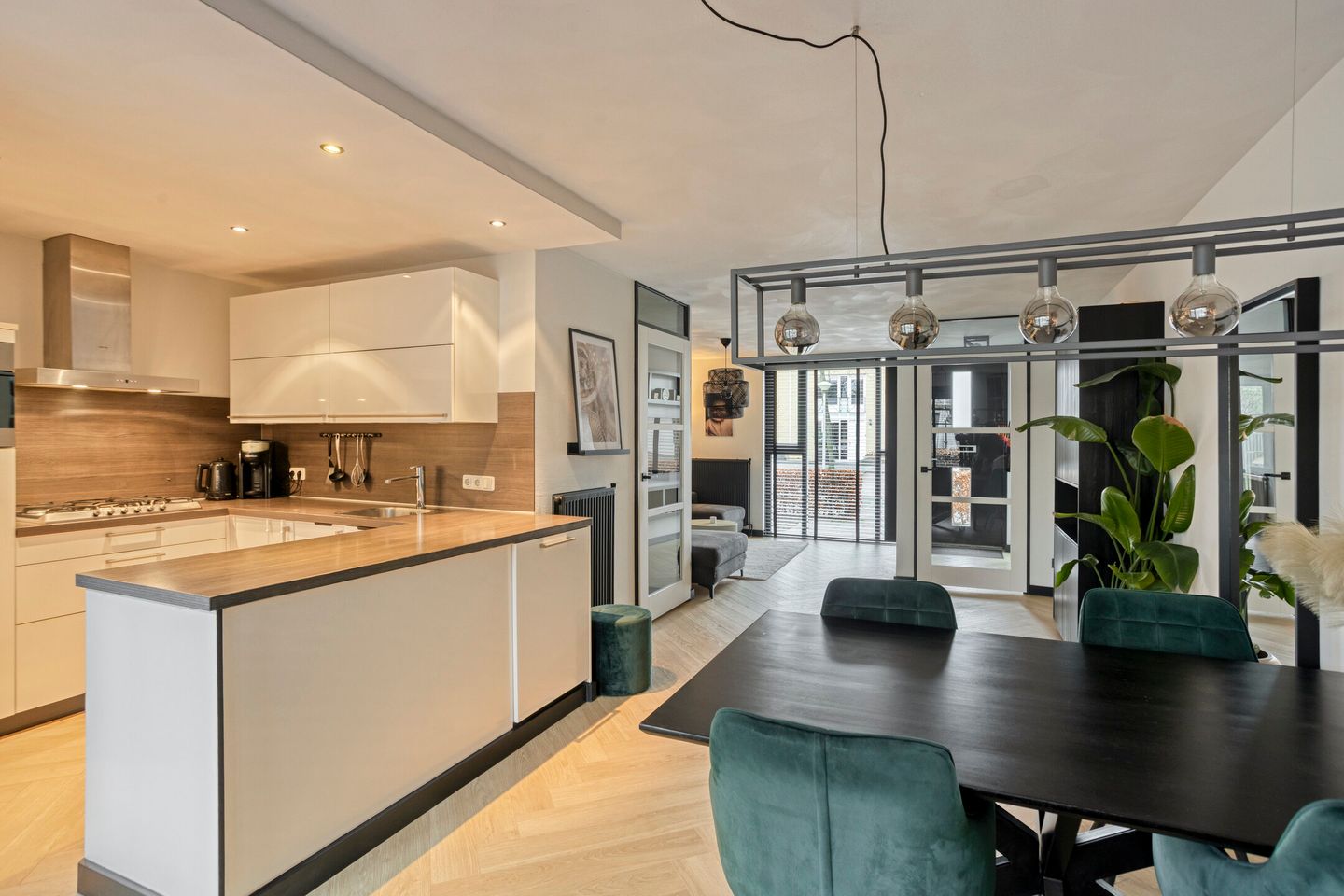 Foto 19 van Albert Camuslaan 4