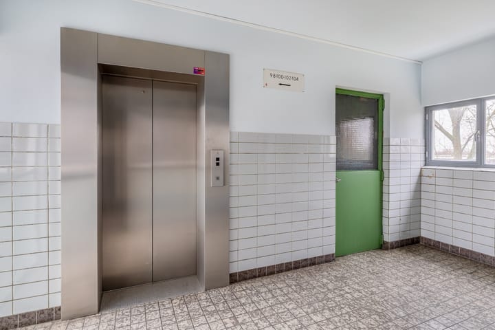 Foto 10 van Holysingel 104