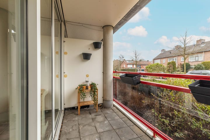 Foto 24 van Willem Barentszweg 9-A