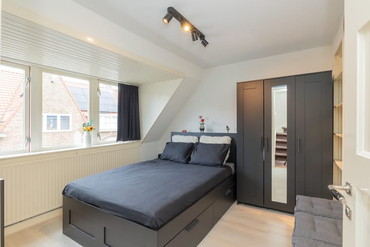 Photo 21 of Van Kinsbergenstraat 29