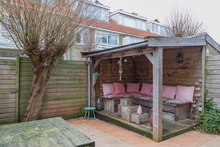 Photo 35 of Van Kinsbergenstraat 29