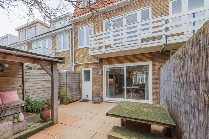 Photo 37 of Van Kinsbergenstraat 29