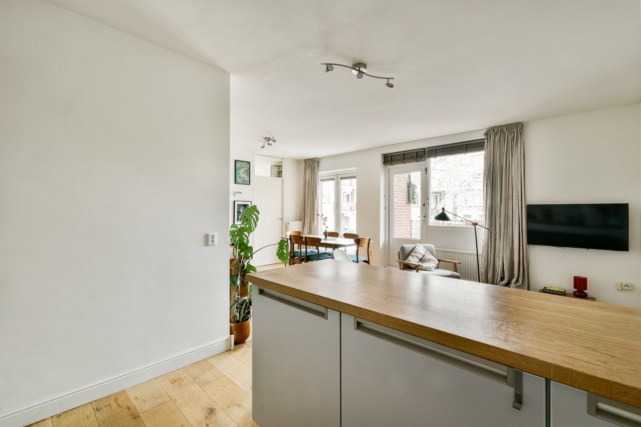 Foto 9 van Minahassastraat 34-C