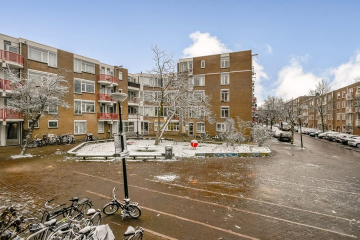 Photo 12 of Minahassastraat 34-C