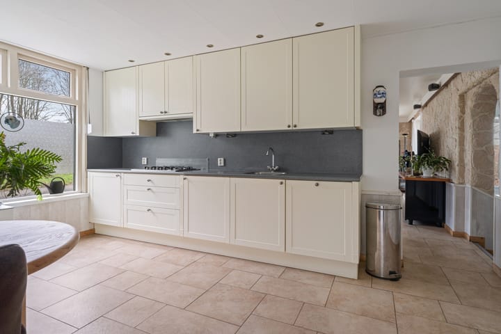 Photo 4 of Elleboogstraat 5