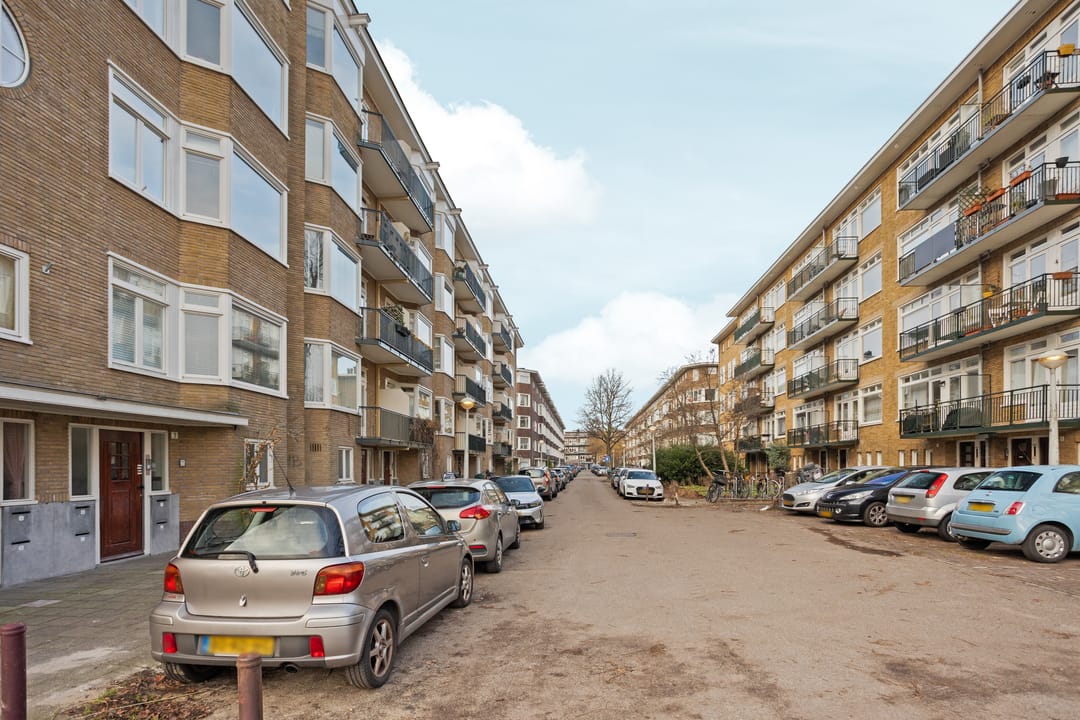 Photo 38 of Esmoreitstraat 11-3