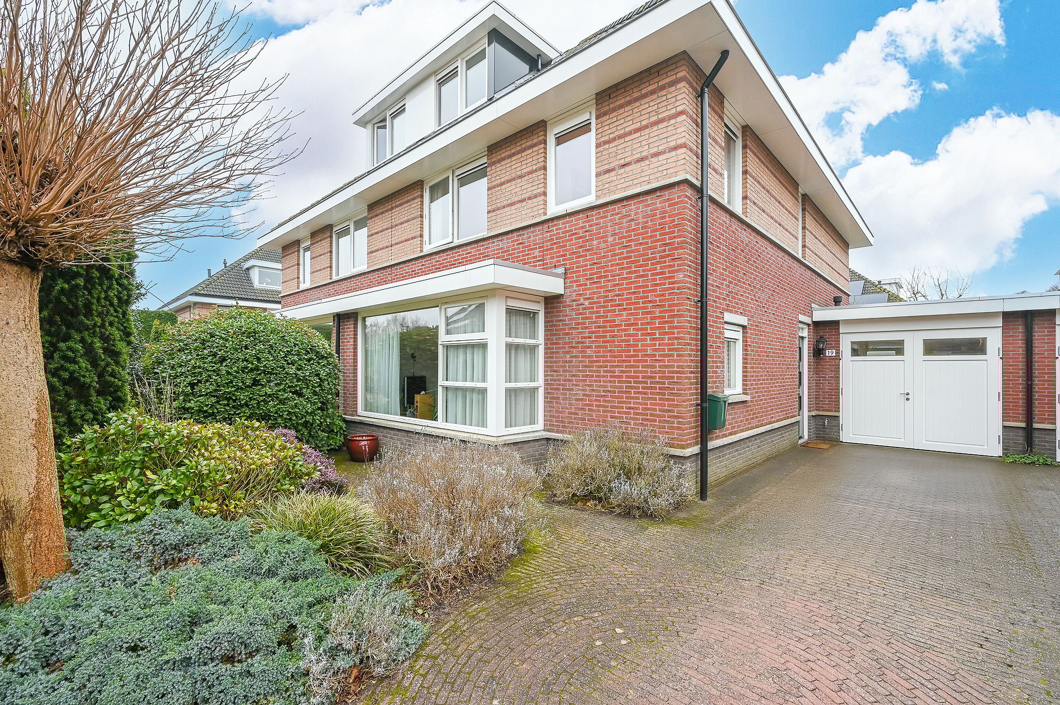 Foto 9 van Hanso Idzerdapad 19