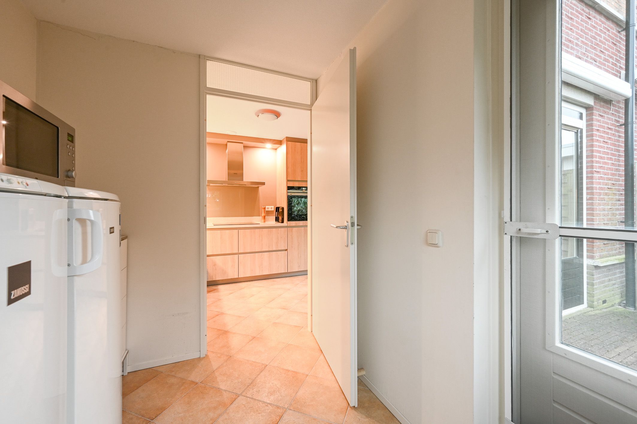 Foto 24 van Hanso Idzerdapad 19