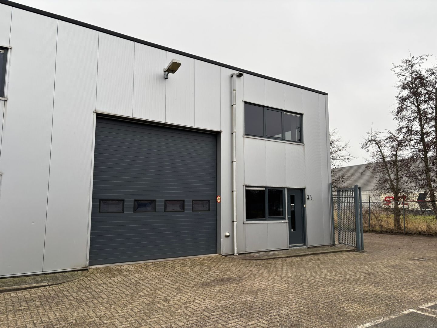 Bekijk foto 2 van De Corantijn 37