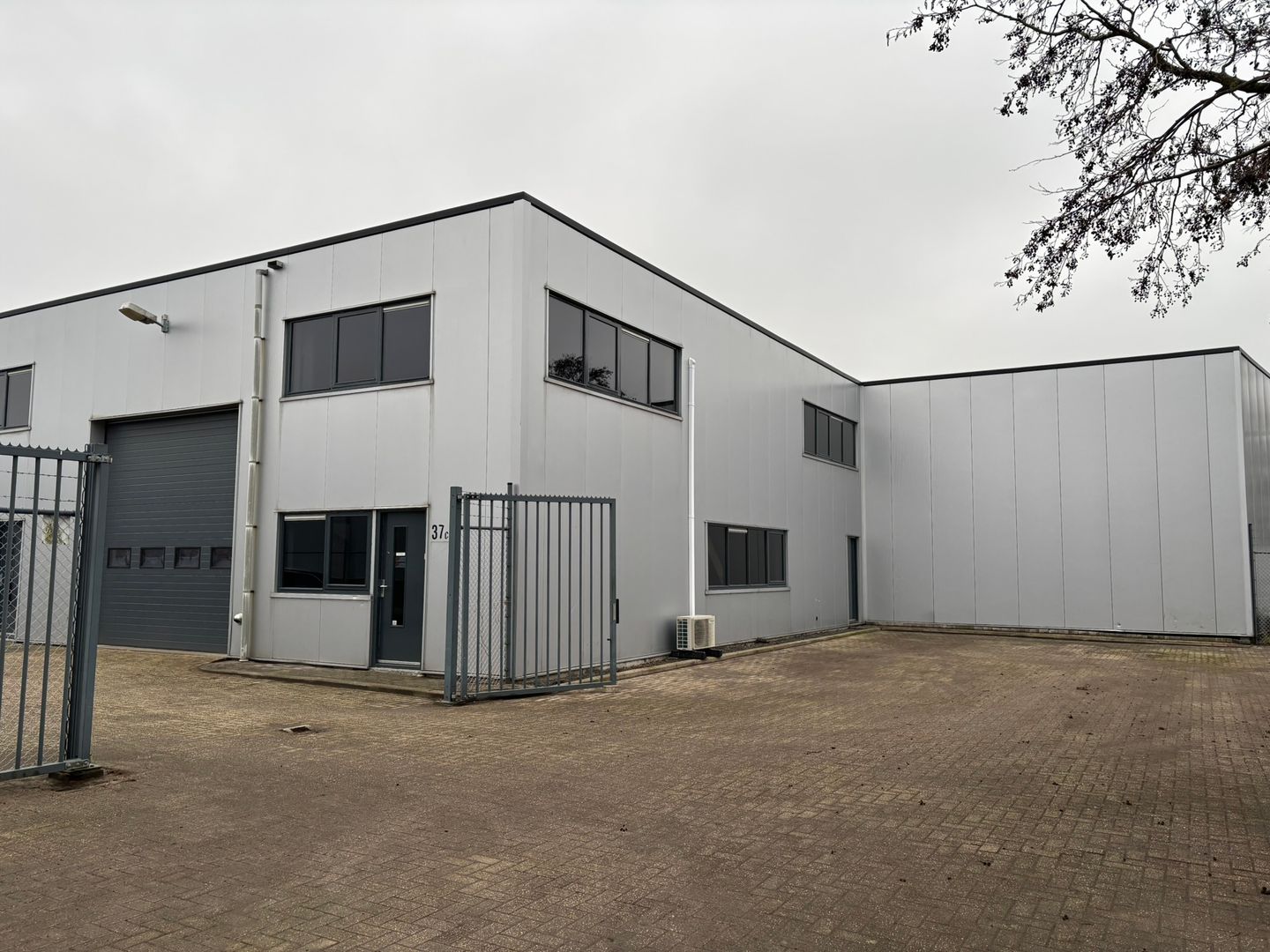 Bekijk foto 1 van De Corantijn 37