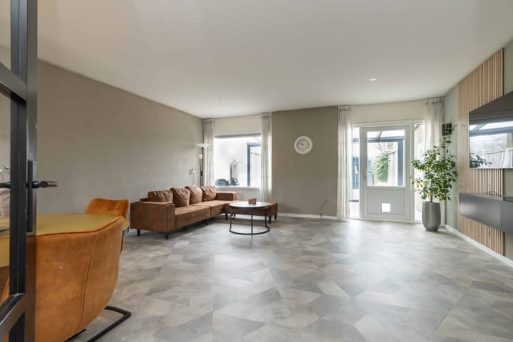 Foto 2 van van Swietenhof 31