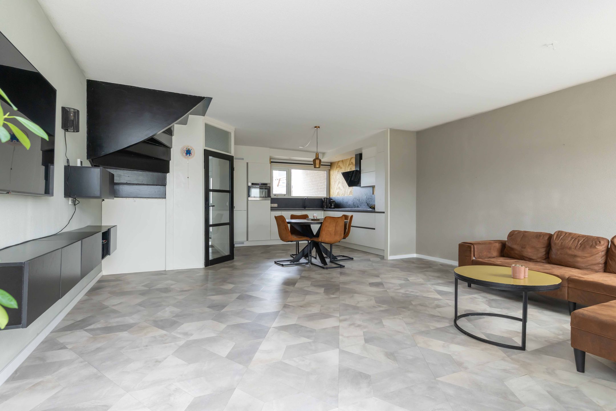 Foto 3 van van Swietenhof 31