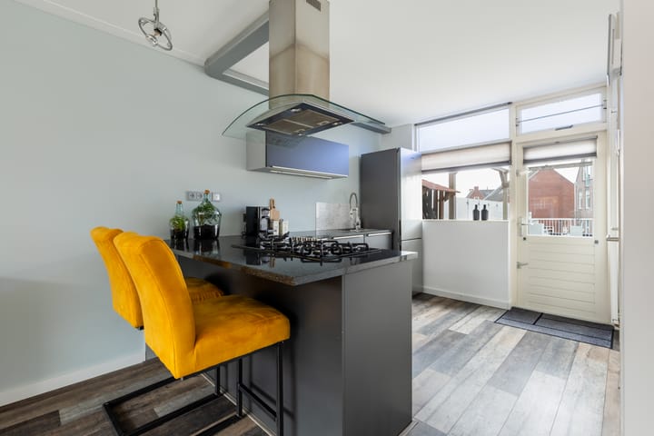 Photo 12 of Oosterstraat 13-A