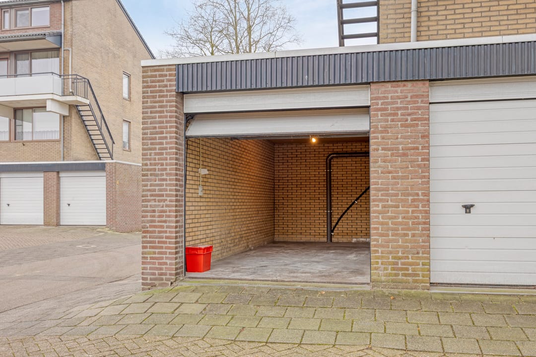 Photo 2 of Catsveld 14