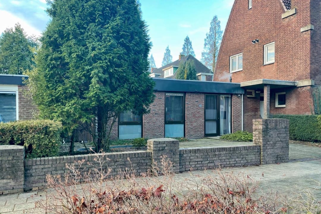 Halfvrijstaande woning aan Sint Aloysiusstraat 2A, 5932BP Tegelen