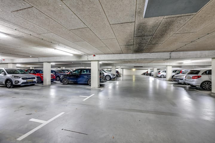 Photo 10 of Wilhelminastraat 94-P