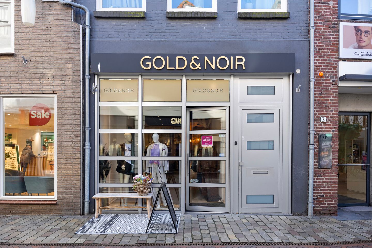 View photo 2 of Ganzepoortstraat 5