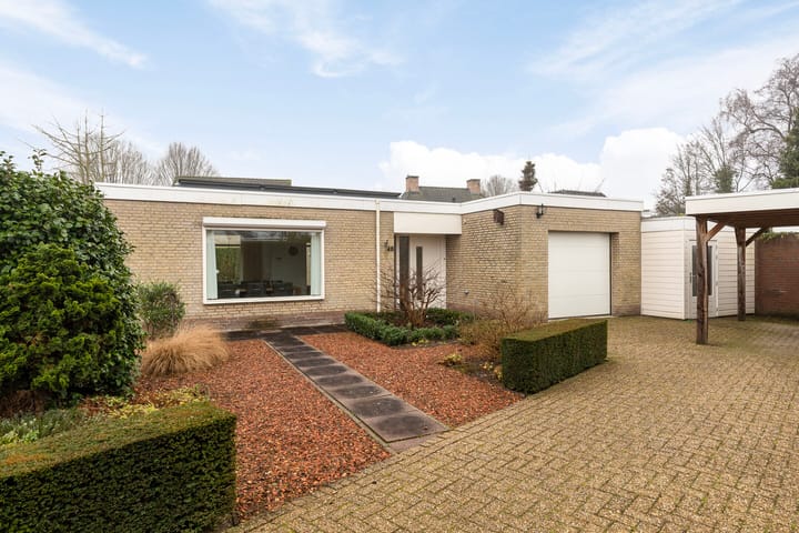 Foto 2 van Simon van den Berghstraat 46