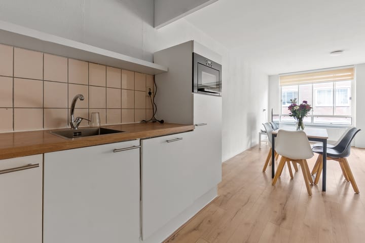 Photo 9 of Breedstraat 142