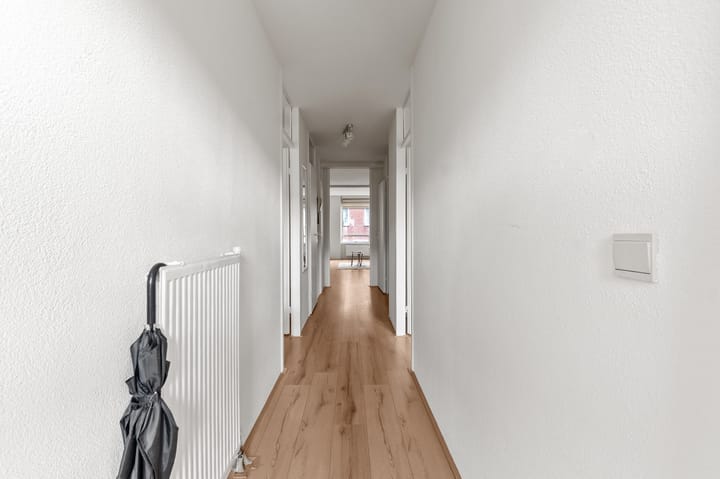 Photo 13 of Breedstraat 142