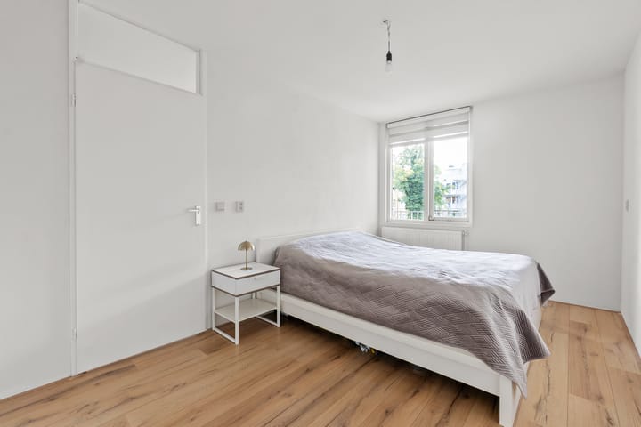 Photo 17 of Breedstraat 142