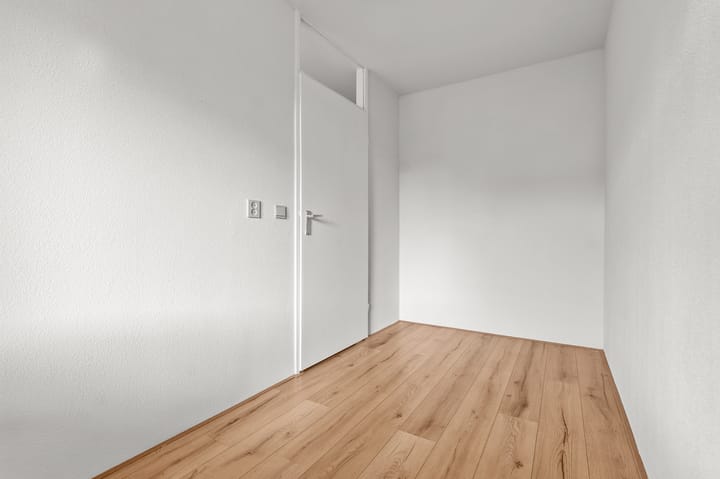 Photo 22 of Breedstraat 142