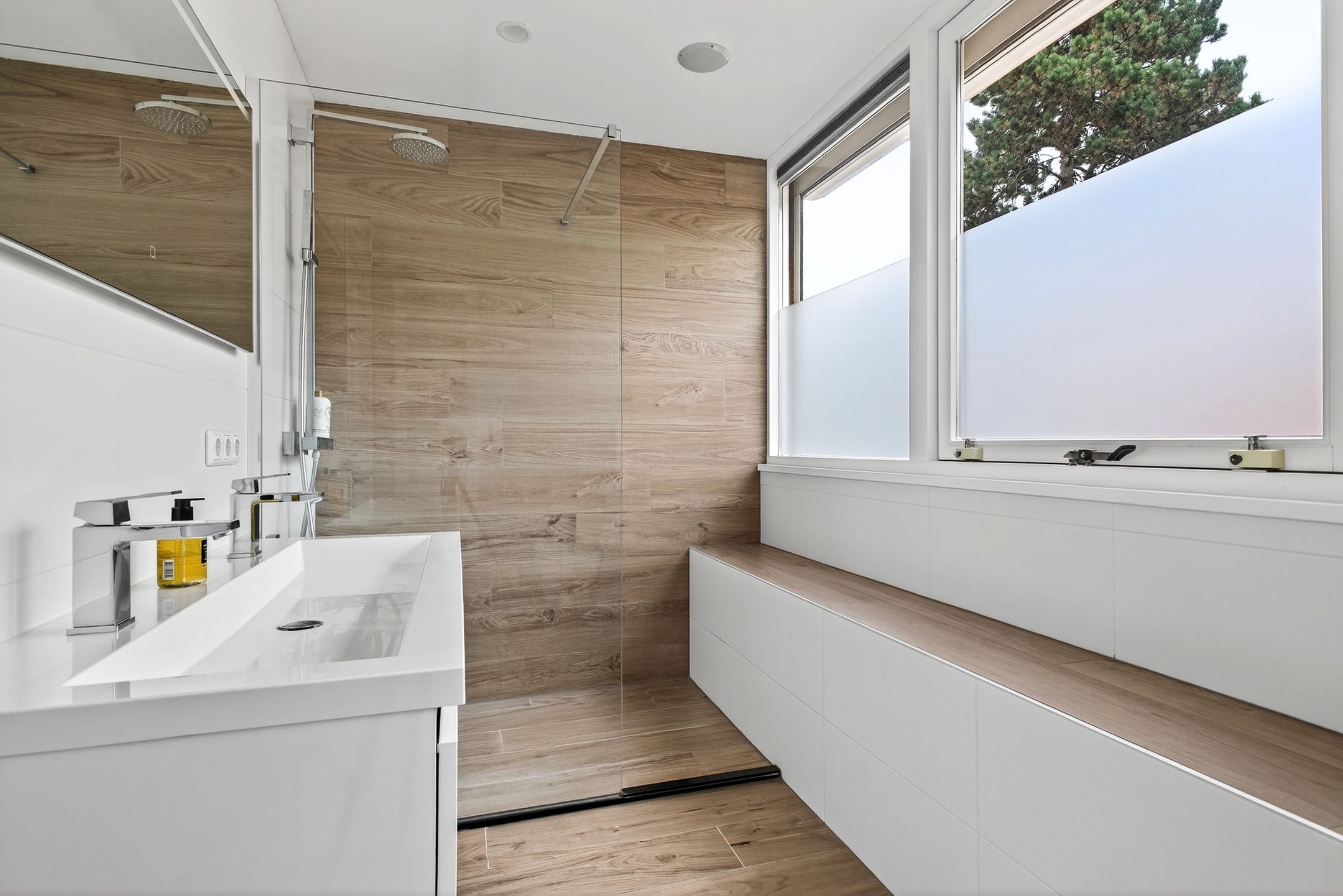 Foto 33 van Mr. P.J. Troelstraweg 167