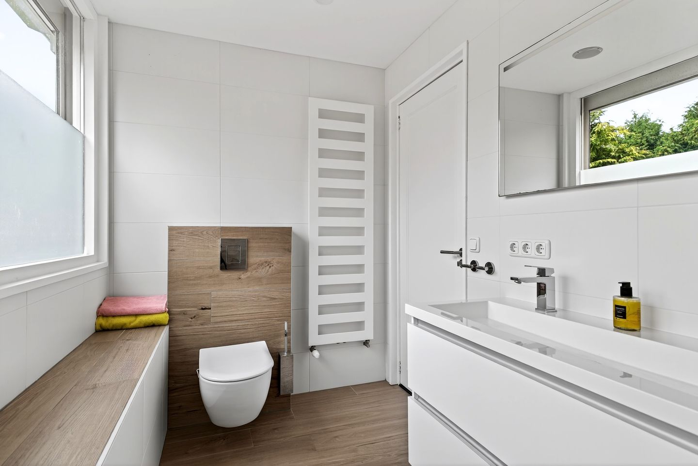 Foto 34 van Mr. P.J. Troelstraweg 167