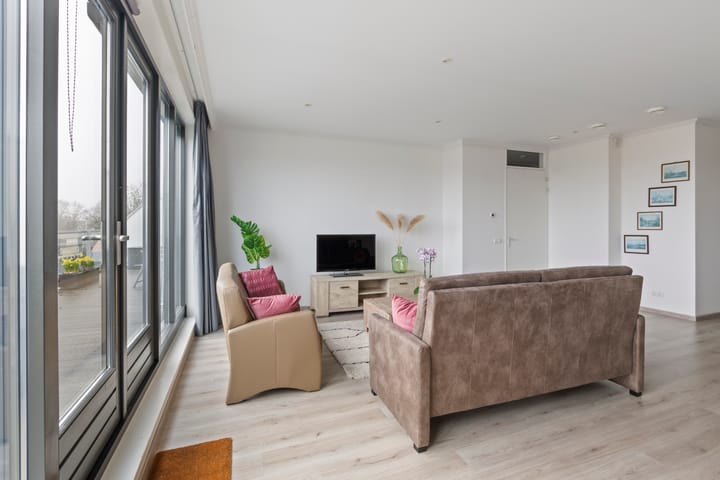 Photo 15 of Dorpsstraat 101-D