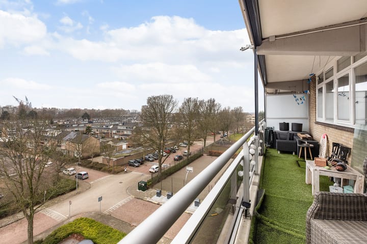 Photo 2 of Zwaluwstraat 212