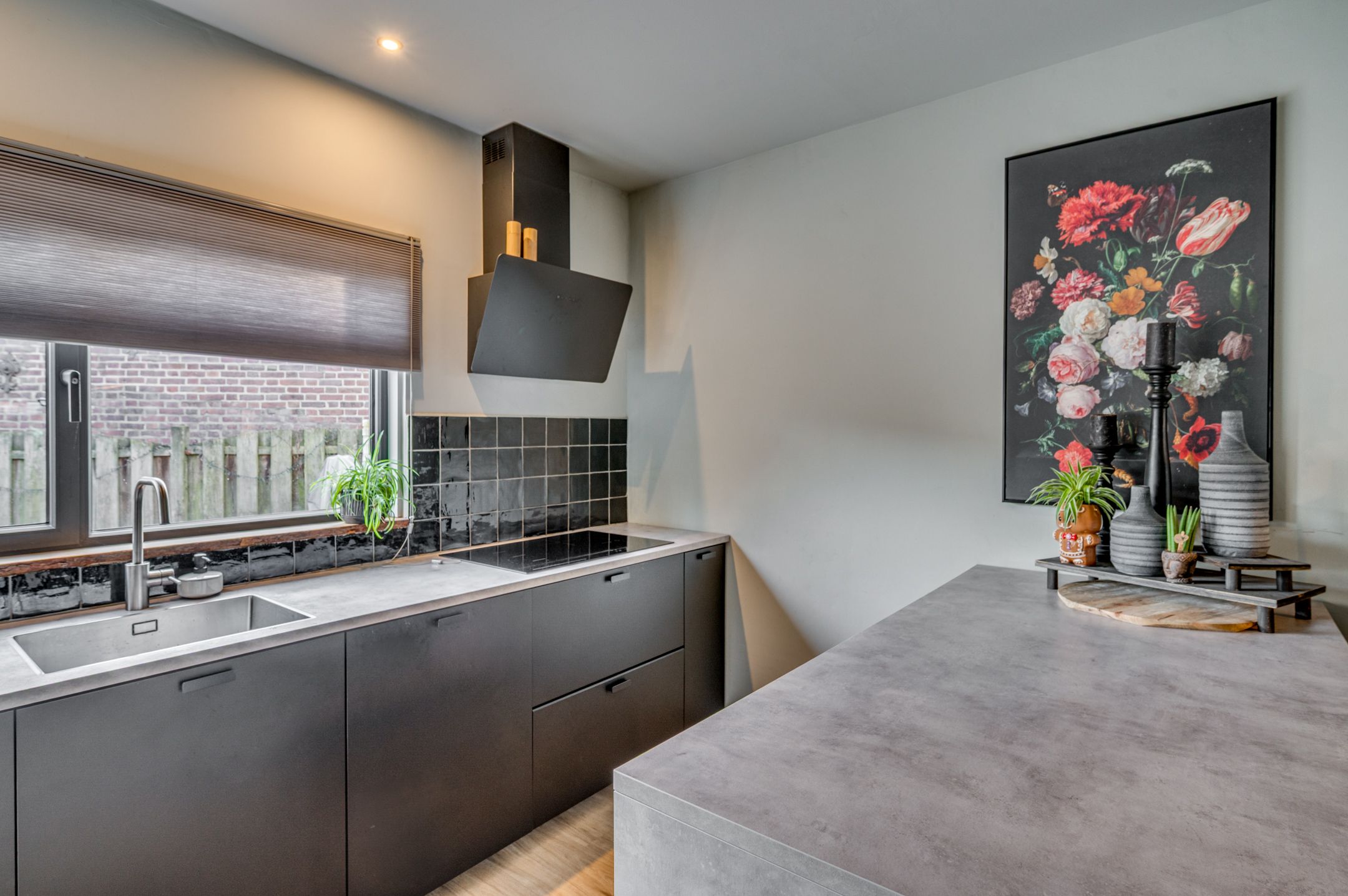 Photo 12 of Baarlosestraat 107