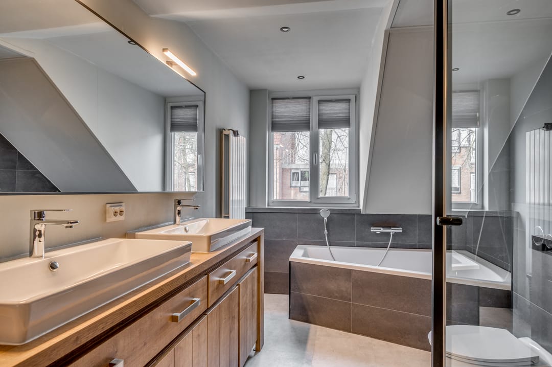 Photo 23 of Baarlosestraat 107