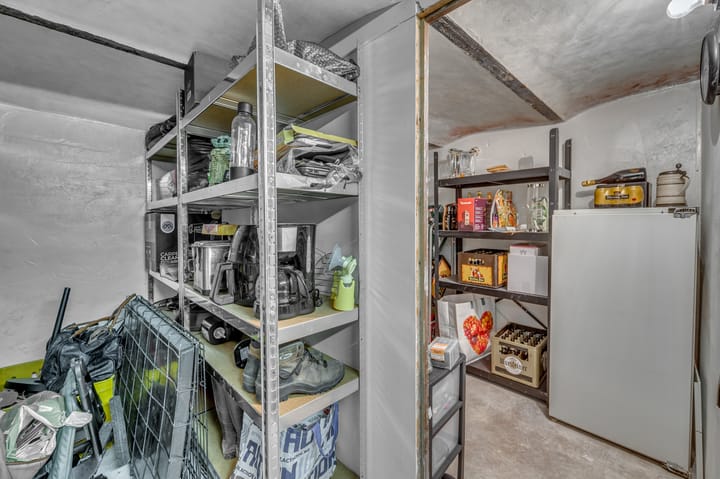 Photo 32 of Baarlosestraat 107