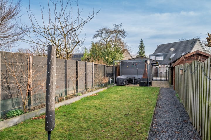 Photo 37 of Baarlosestraat 107