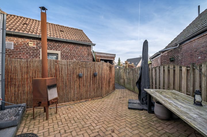 Photo 34 of Baarlosestraat 107