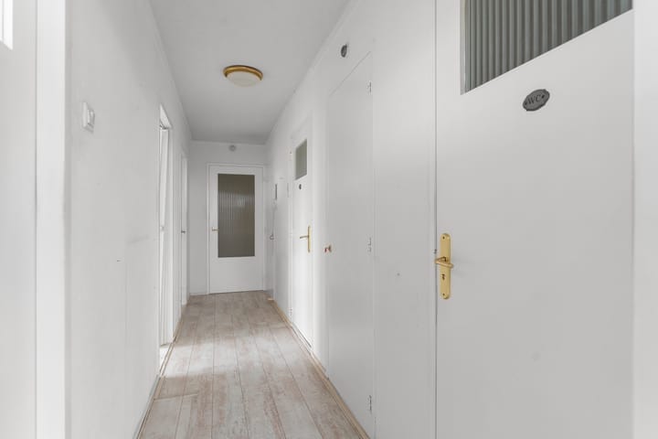 Photo 22 of Maassluisstraat 58