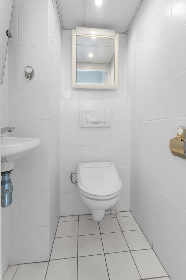 Photo 28 of Maassluisstraat 58