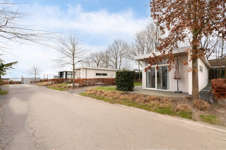Foto 5 van Randmeerweg 8-0118